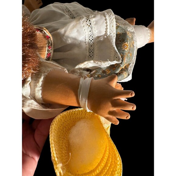 William Tung Wooden Doll Alissa Original Clothing Signed Numbered 260/1500  19” - Picture 10 of 15